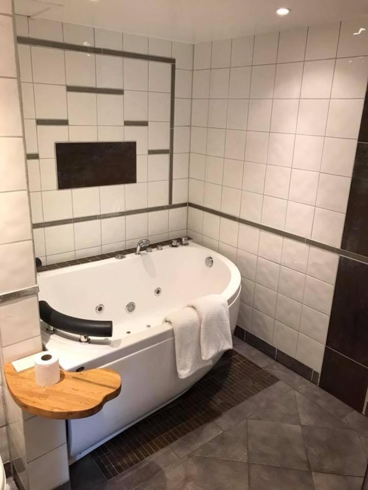 Hot tub