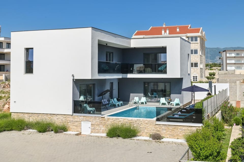 Pool Villa Vistamar Hotel in Novalja