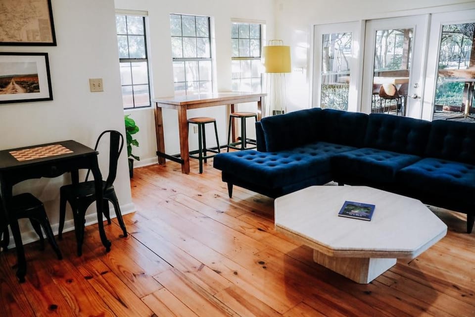 Wimberley Inn & bar Hotel in Wimberley