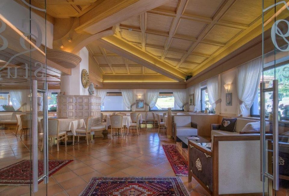 Rene Dolomites Boutique Hotel Hotel in Pozza di Fassa