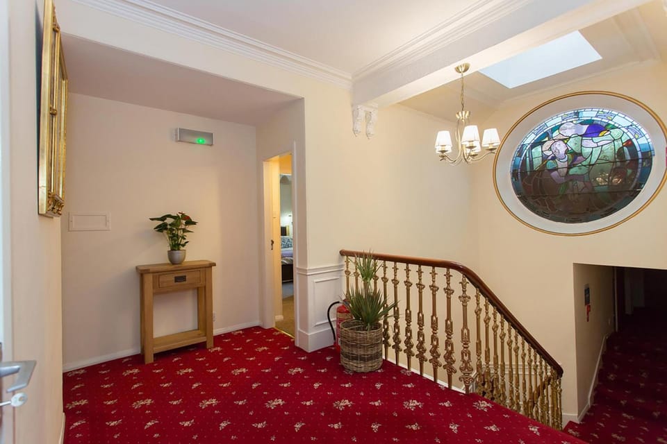 Cedars Guest House Hotel in Aberdeen