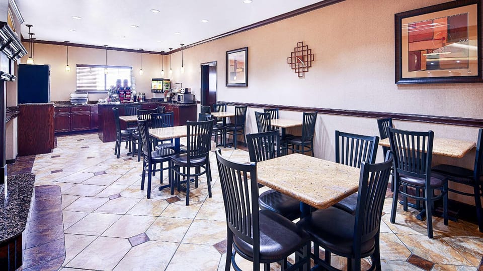 Best Western Plus Royal Mountain Inn & Suites Hotel in Texas