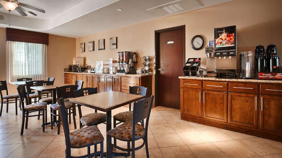 Best Western Plus Main Street Inn Hotel in Brawley
