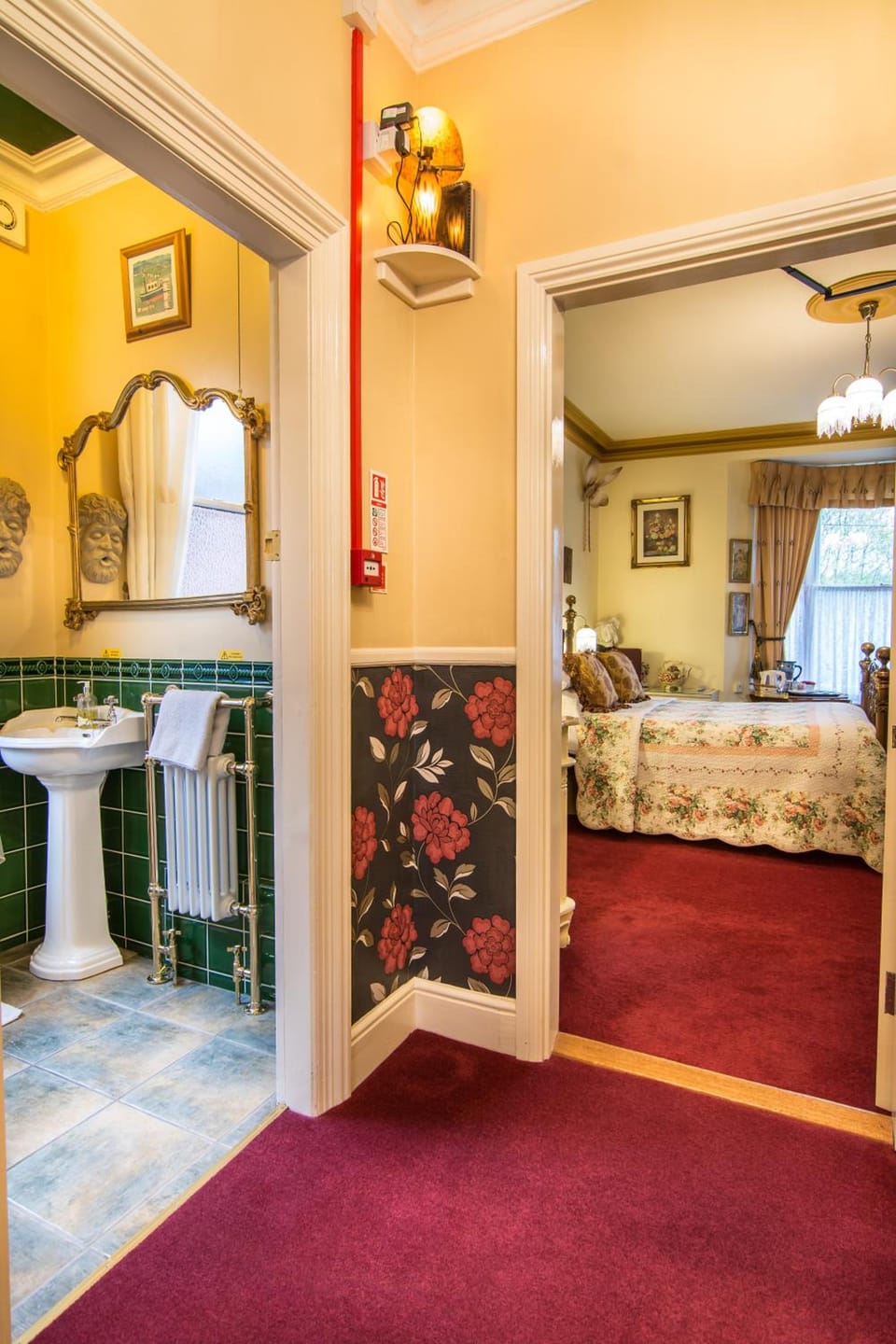 Creston Villa Guest House Hotel in Lincoln
