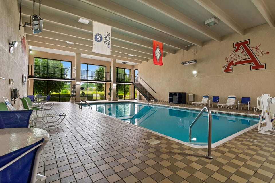 Best Western Windsor Suites Hotel in Fayetteville