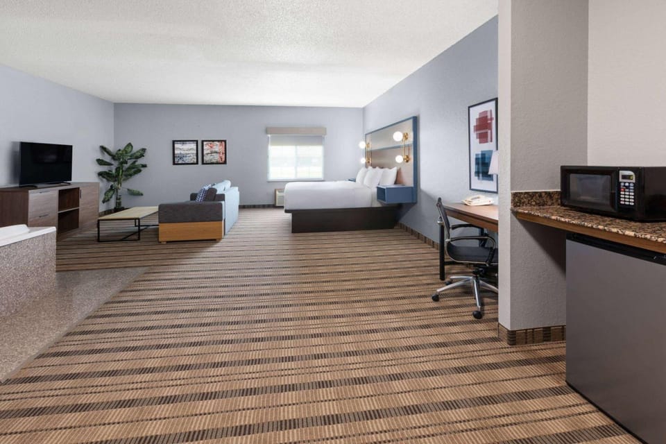 AmericInn by Wyndham Grinnell Hotel in Iowa