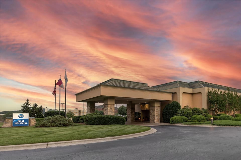 Best Western Hickory Hotel in Hickory