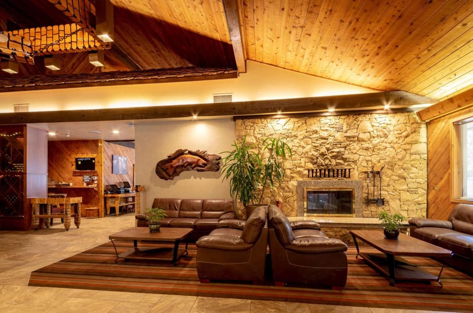 Best Western Plus Tree House Hotel in Mount Shasta