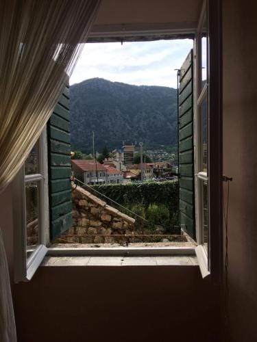 S&I room Hotel in Kotor