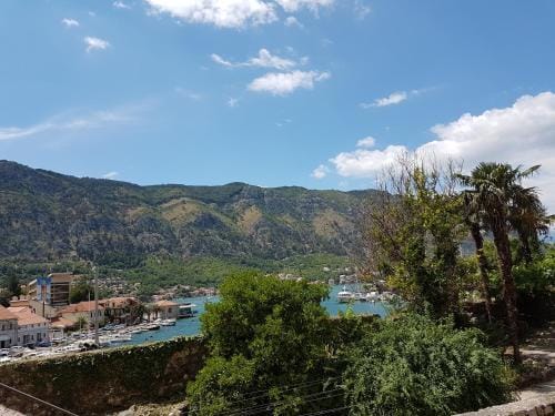 S&I room Hotel in Kotor