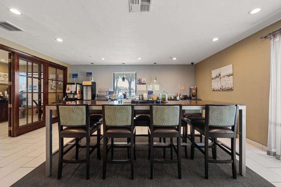 Days Inn by Wyndham Round Rock Hotel in Round Rock