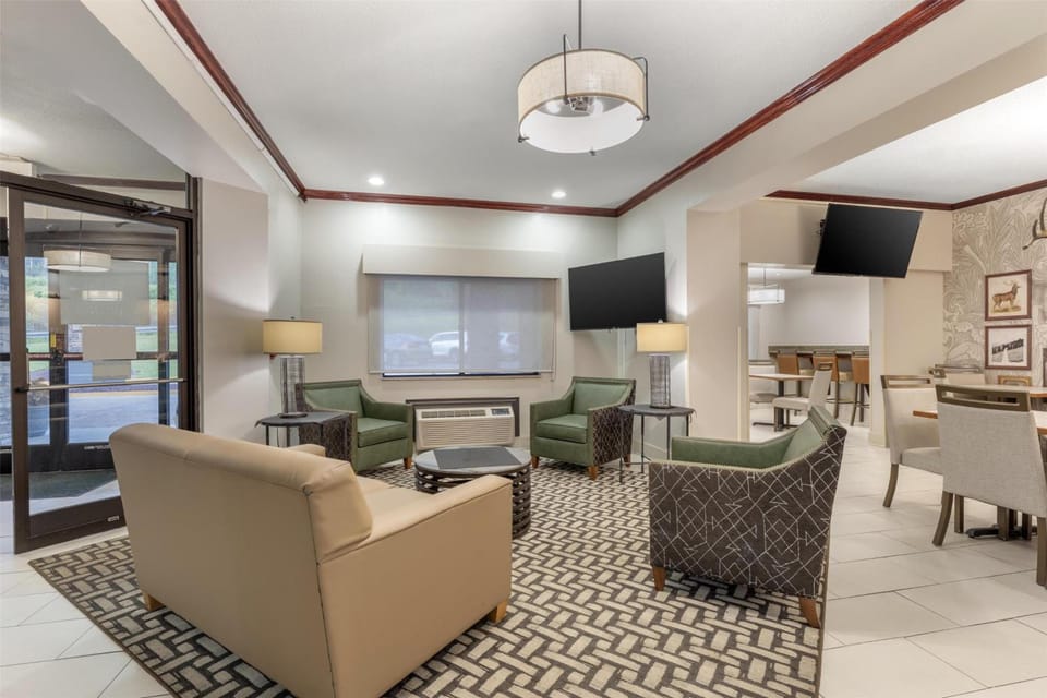Best Western Plus Executive Inn Hotel in Allegheny River