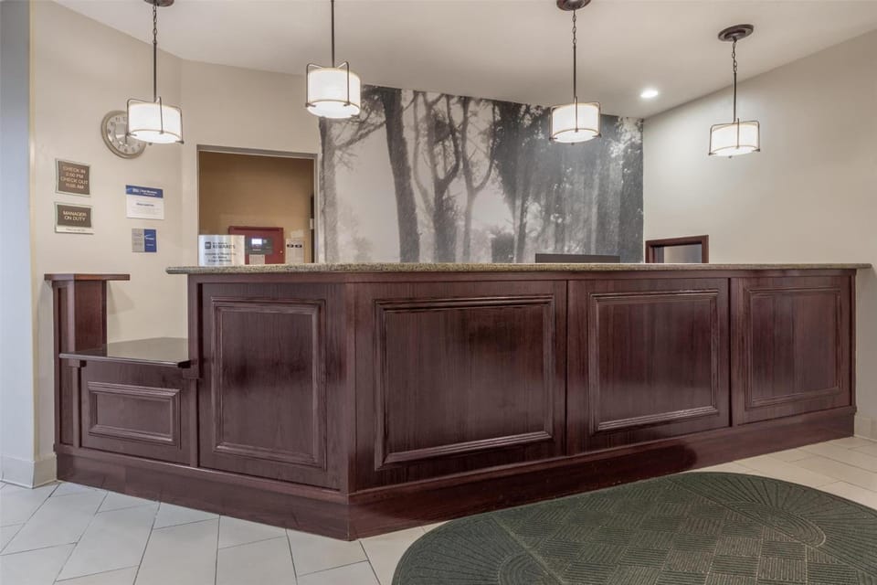 Best Western Plus Executive Inn Hotel in Allegheny River