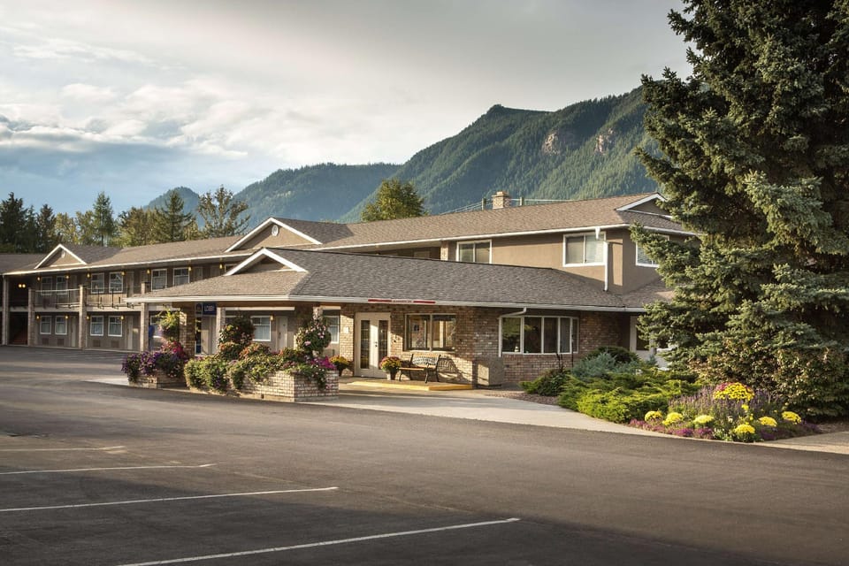 Best Western Sicamous Inn Hotel in British Columbia