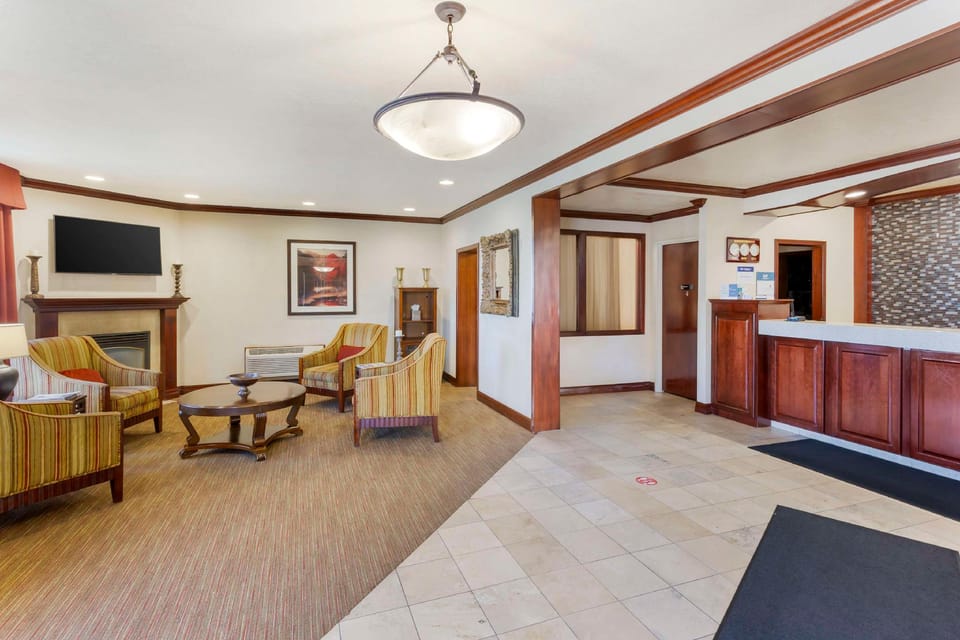 Best Western Plus Weston Inn Hotel in Logan