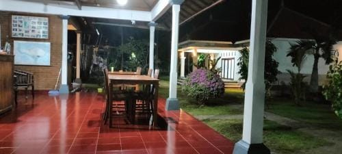 Bayumantra Bungalows Hotel in Buleleng