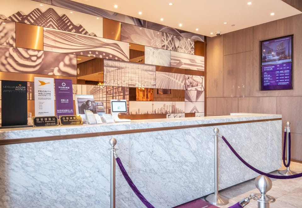 Mercure Shanghai Hongqiao South Hotel in Shanghai