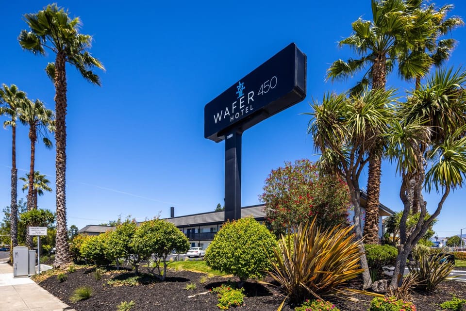 WAFER 450 Hotel Motel in Santa Clara
