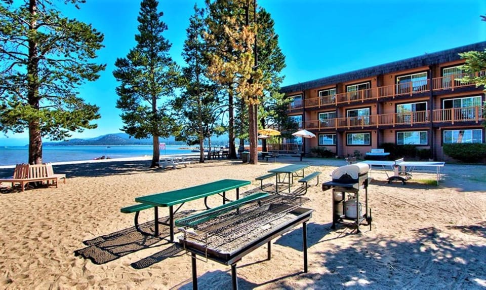 The Tahoe Beach and Ski Club Owners Association Apartment hotel in South Lake Tahoe