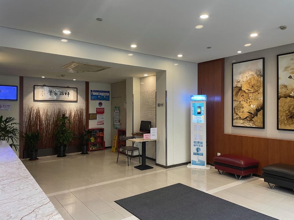 Jinjiang Inn Shanghai Lujiabang Road Metro Station Hotel in Shanghai