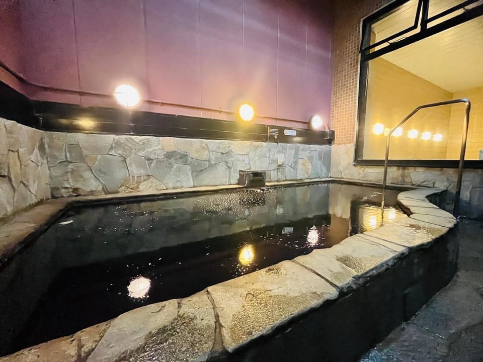 Hot spring bath