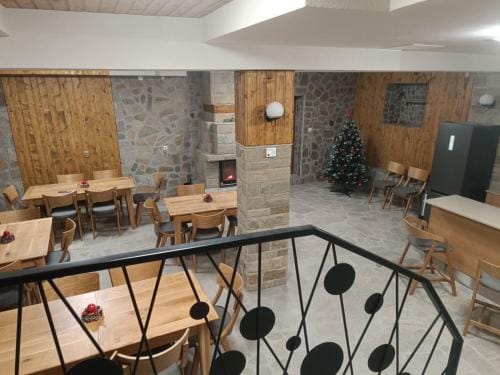 Shared lounge/TV area