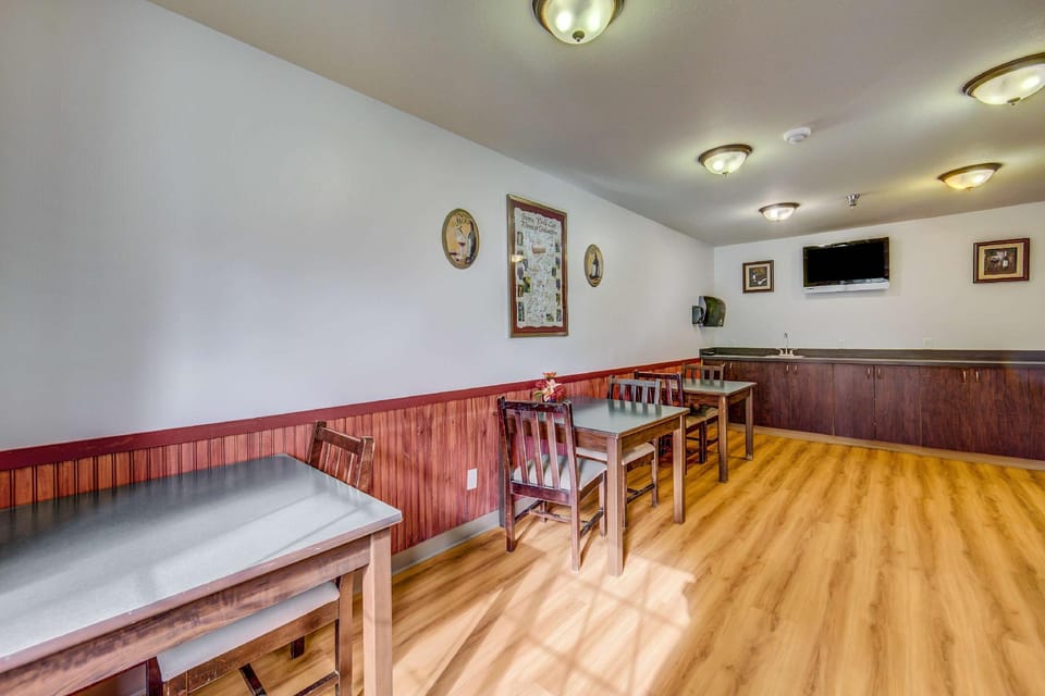 Motel 6 Sutherlin, OR – I-5 Hotel in Oregon