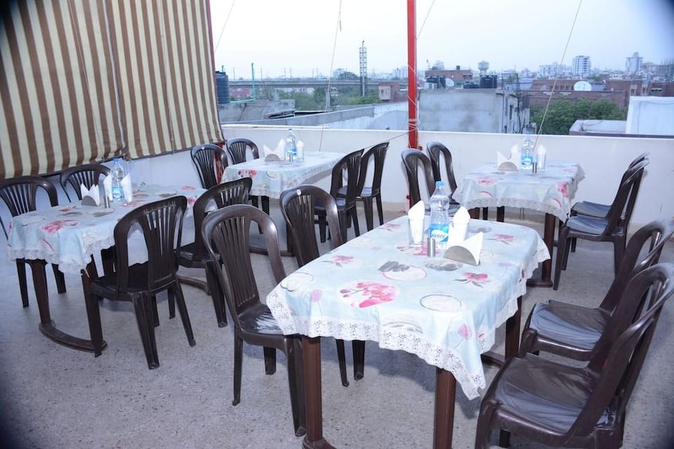 Hotel Thikana Palace Hotel in Jaipur