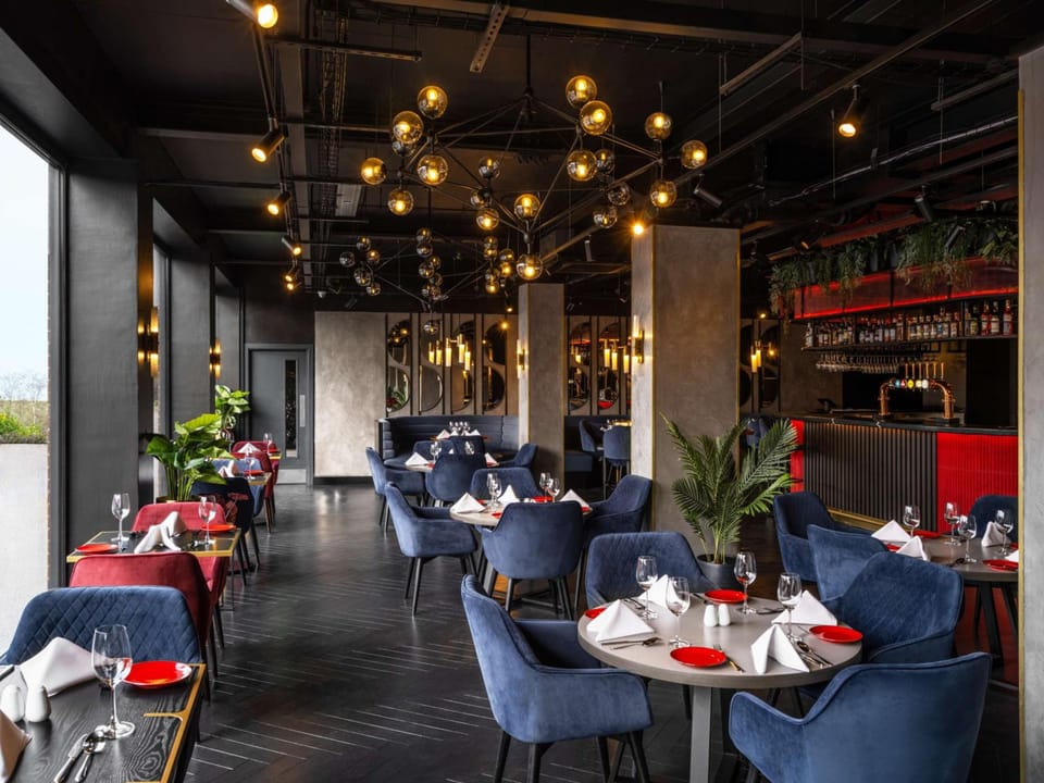 Radisson RED London Gatwick Airport Hotel in Horley