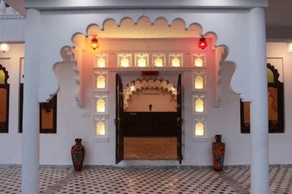 Bonjour Paradise Resort Resort in Udaipur