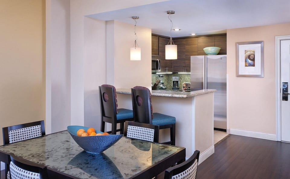 Wyndham Harbour Lights Hotel in Gaslamp Quarter