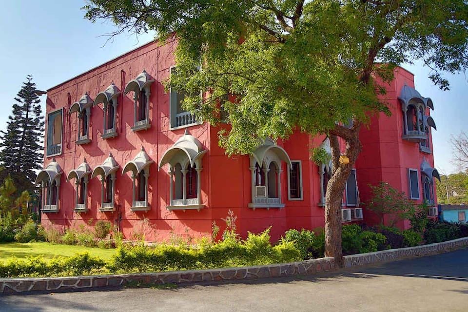 Oriental Palace Resorts Hotel in Udaipur