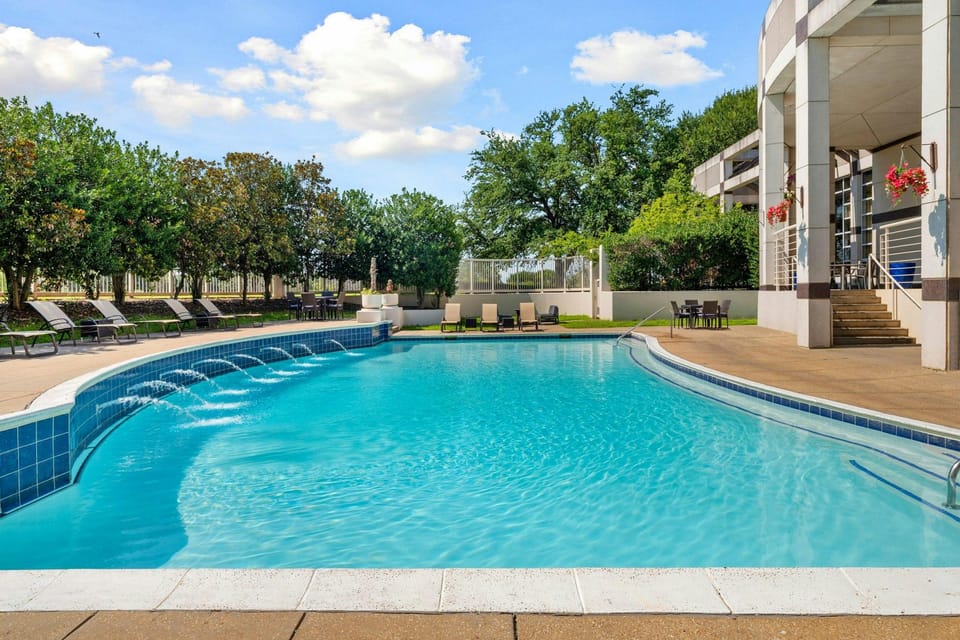 Renaissance Dallas North Hotel Hotel in Farmers Branch