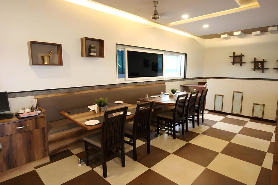 Hotel Majestique Pune Hotel in Maharashtra
