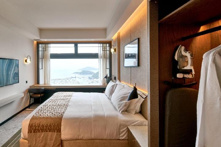 Suite room