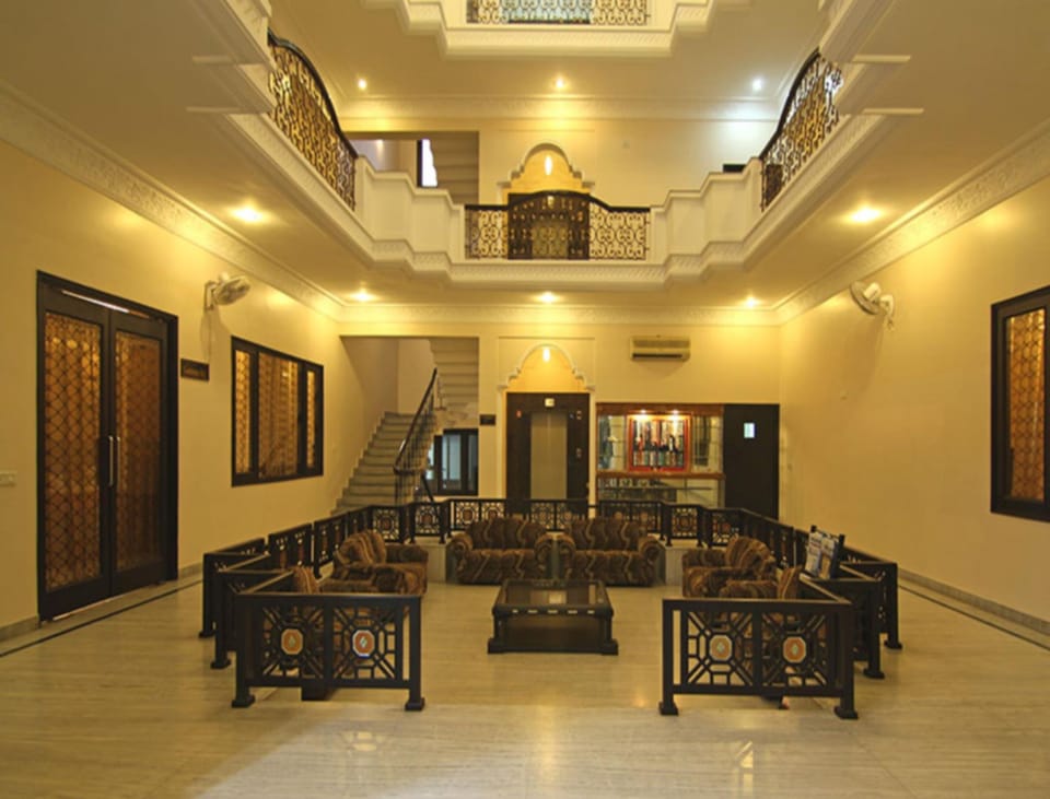 Le Grand Hotel Hotel in Uttarakhand