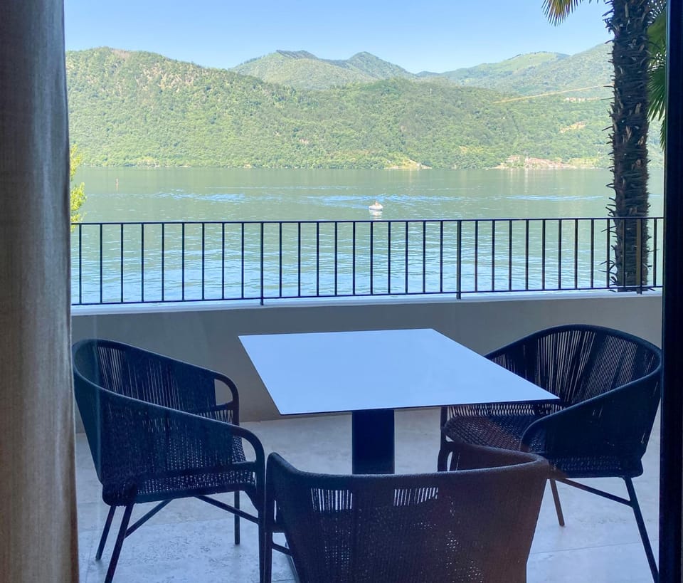 Laqua by the lake Hotel in Canton of Ticino