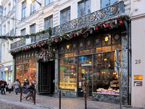 COLIVING TOUT CONFORT- LOOS LES LILLE-MAISON PARTAGEE-7 chambres-5 sdb-6WC-LOOS LES LILLE Hotel in Lille