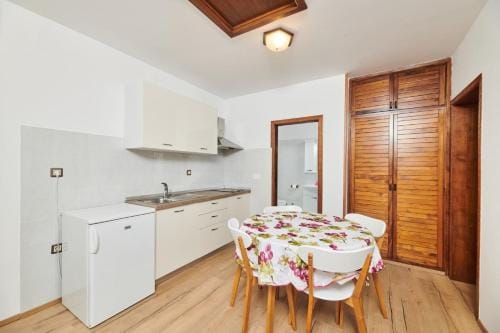 Apartments Mare & Sole Hotel in Istria County