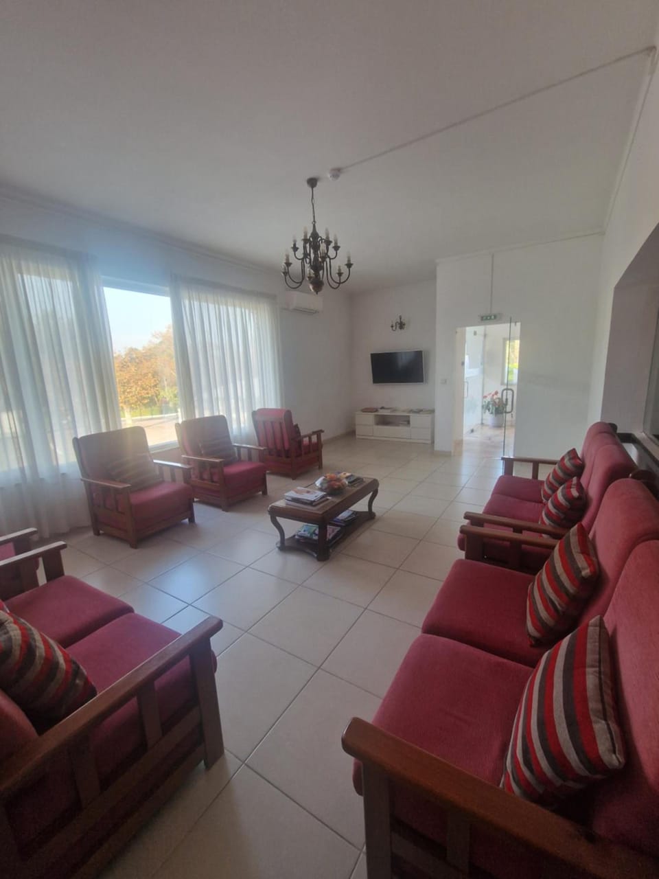 Shared lounge/TV area