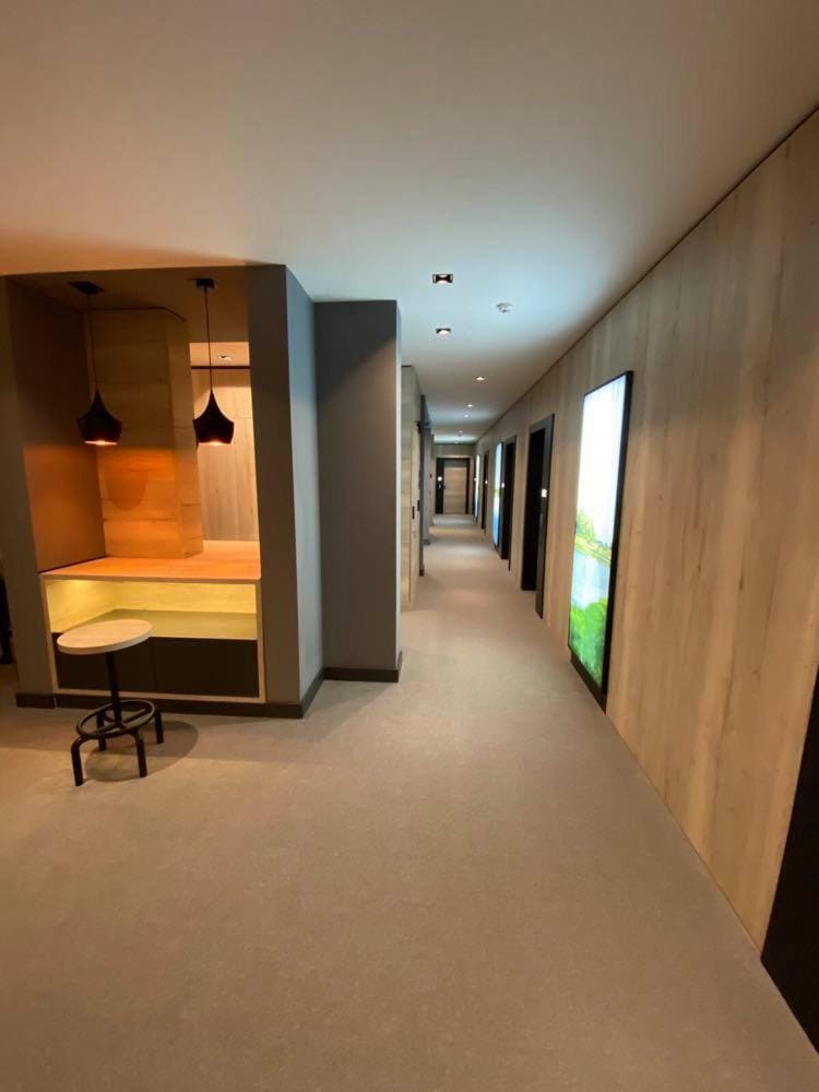 Super seven inn Hotel in Belgrade