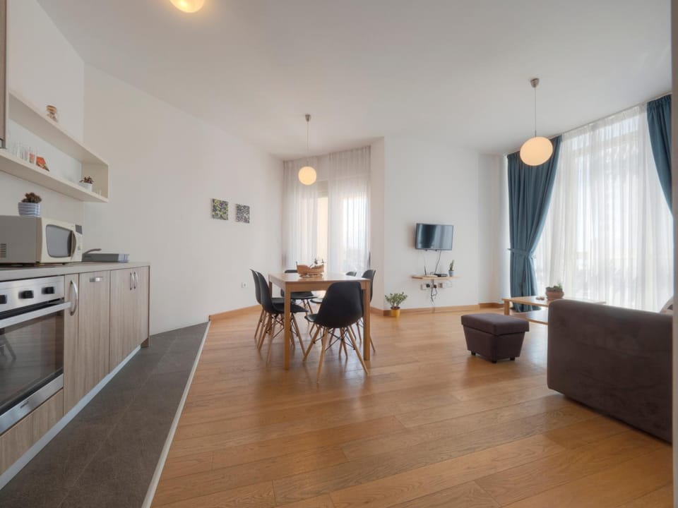 Seaside Rest Apartments Hotel in Budva
