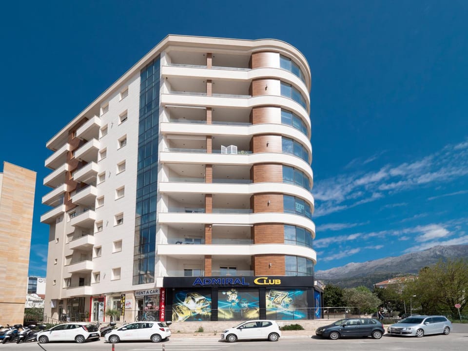 Seaside Rest Apartments Hotel in Budva