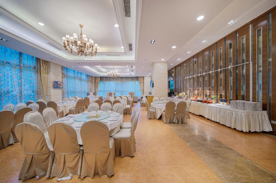 Vienna Hotel Shajing Hotel in Shenzhen
