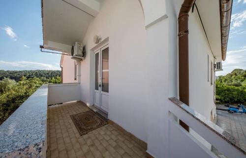 Apartment Ante Kampor Hotel in Lika-Senj County
