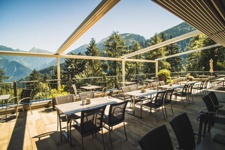 die Aussicht Hotel in Tyrol