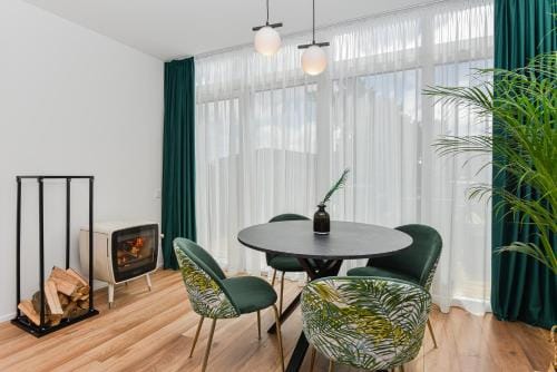 DREAM HOUSE PALANGA WITH PRIVATE SWIMMING POOL, Hot Tub and Sauna Hotel in Palanga