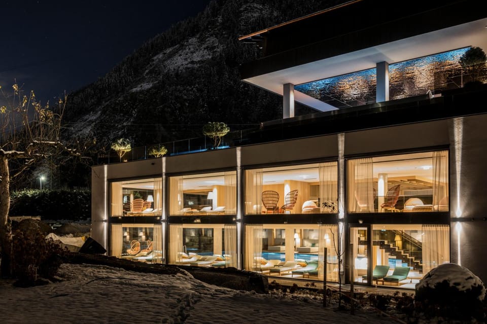 Neuhaus Zillertal Resort Hotel in Mayrhofen
