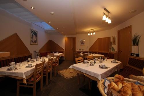 Gastehaus Alpina Hotel in Saint Anton am Arlberg