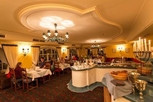 Bei Max - Hotel Garni Kirchenwirt Hotel in Trentino-South Tyrol
